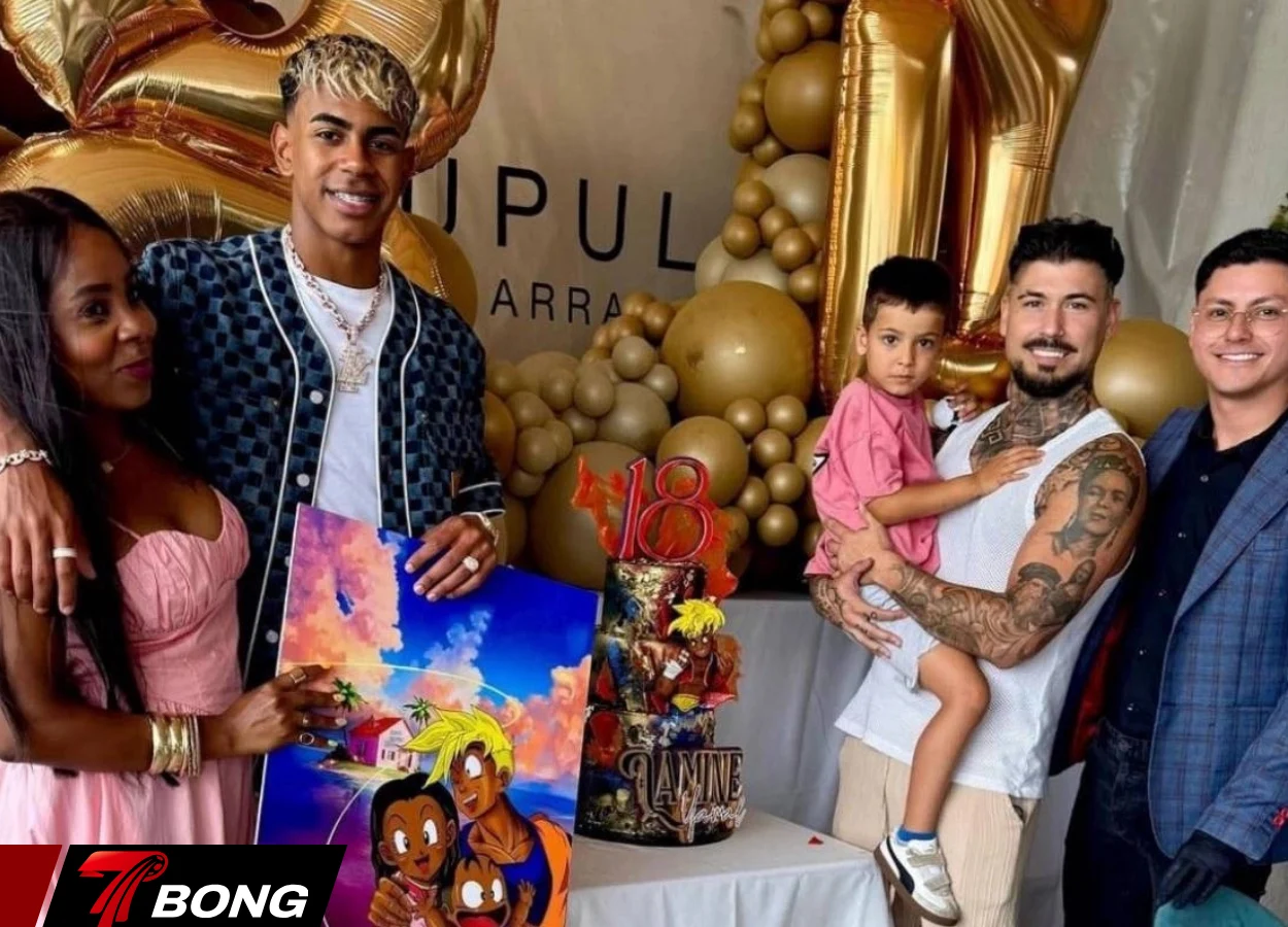 Gia đình Yamal luôn ở bên cạnh động viên